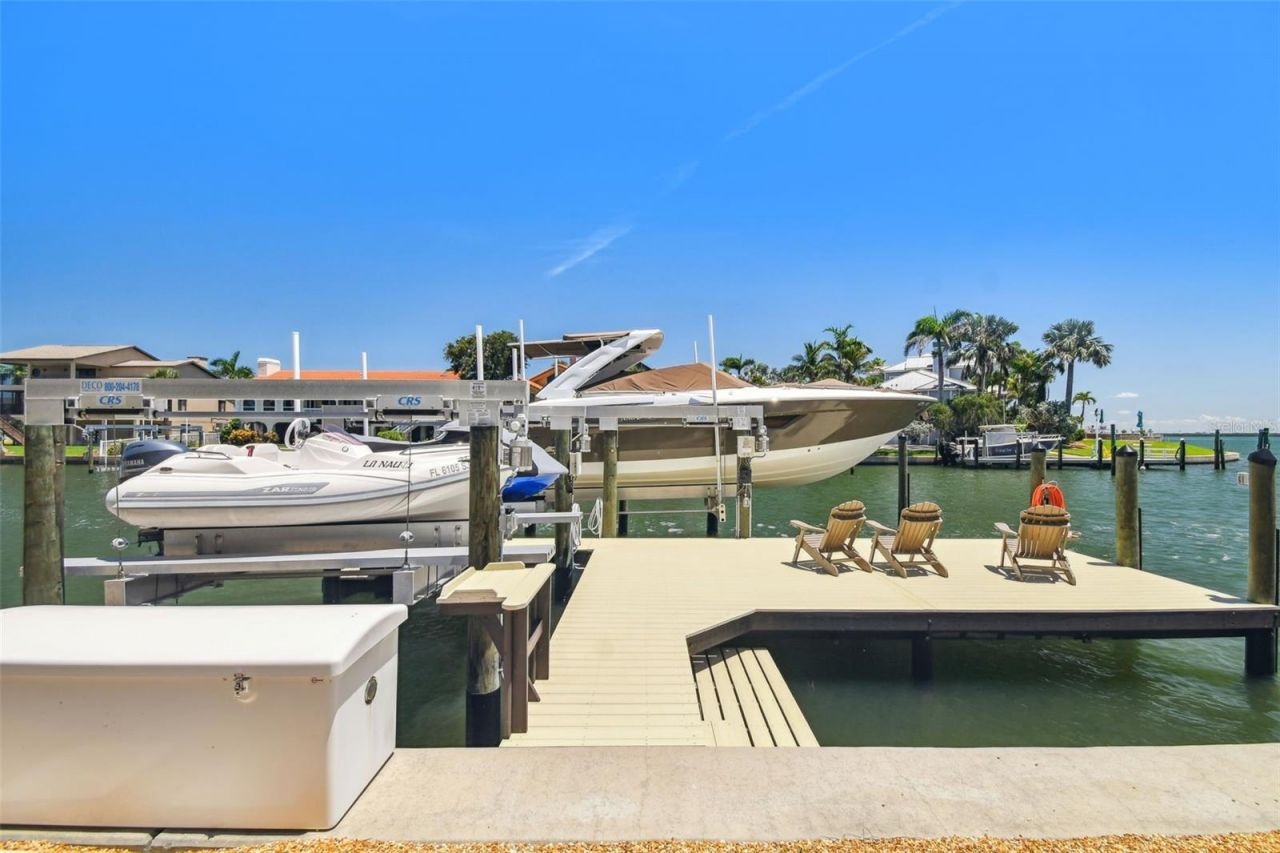 105 9th Street E, Tierra Verde, FL 33715 Photo