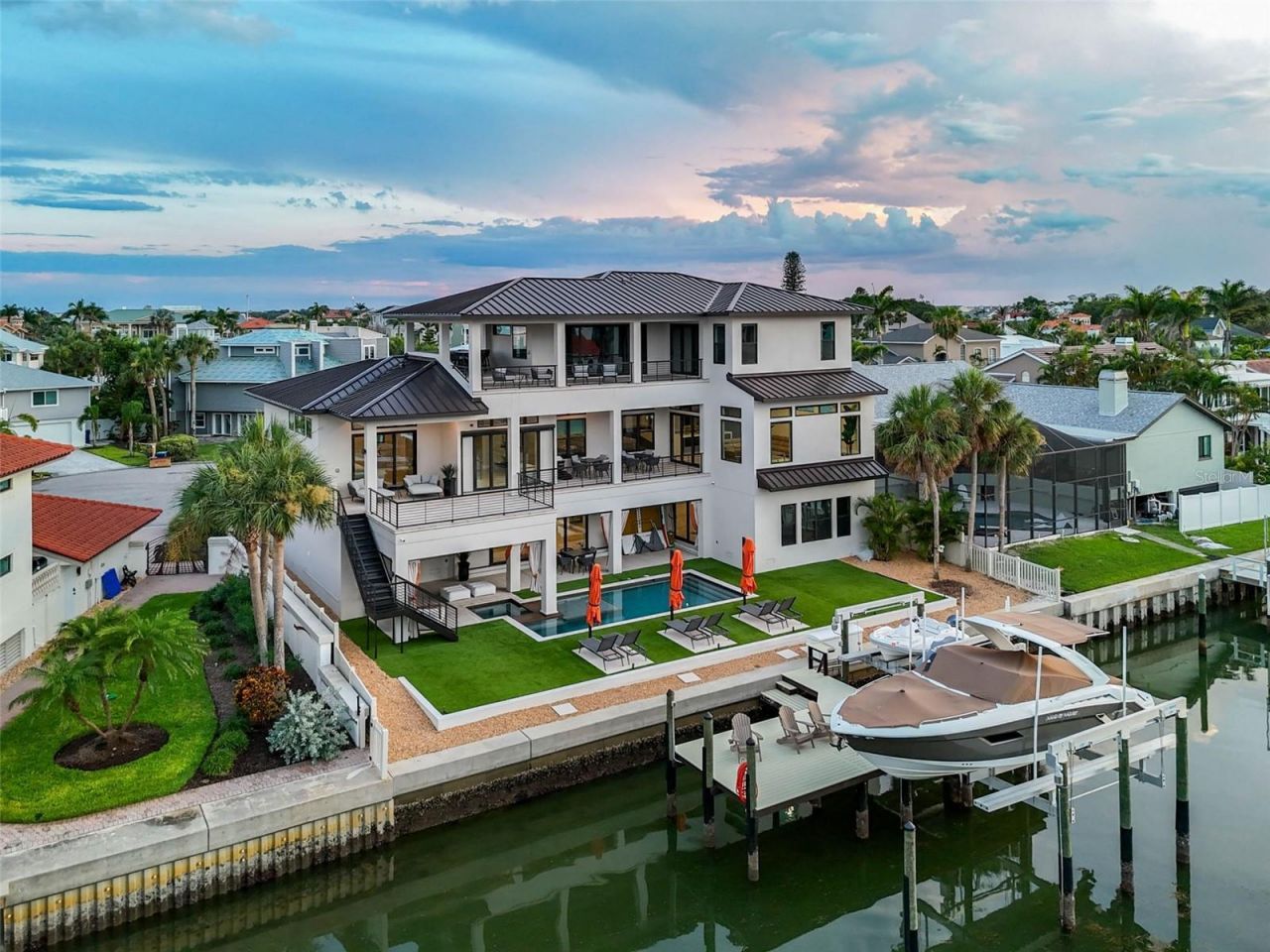 105 9th Street E, Tierra Verde, FL 33715 Photo