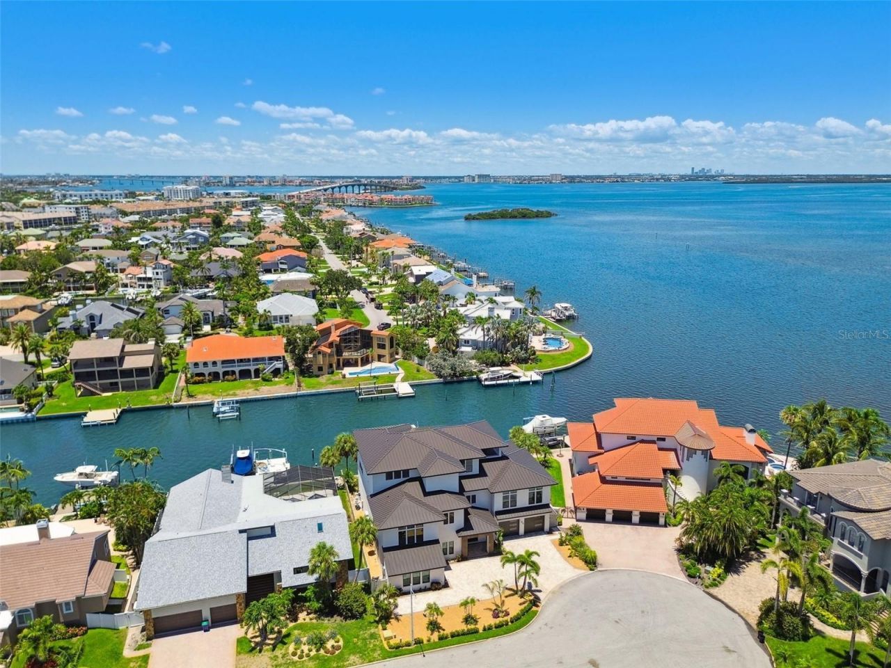 105 9th Street E, Tierra Verde, FL 33715 Photo