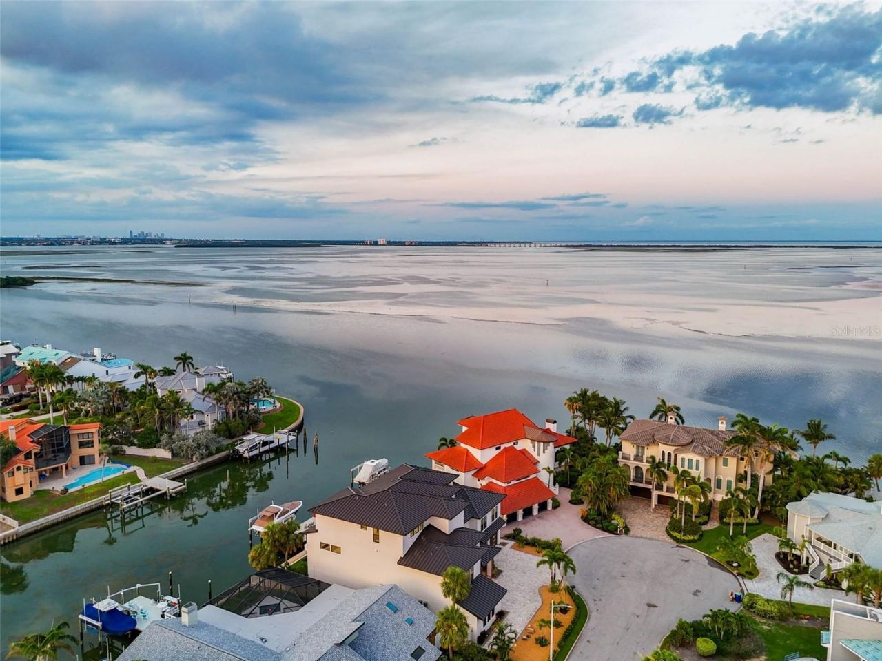 105 9th Street E, Tierra Verde, FL 33715 Photo