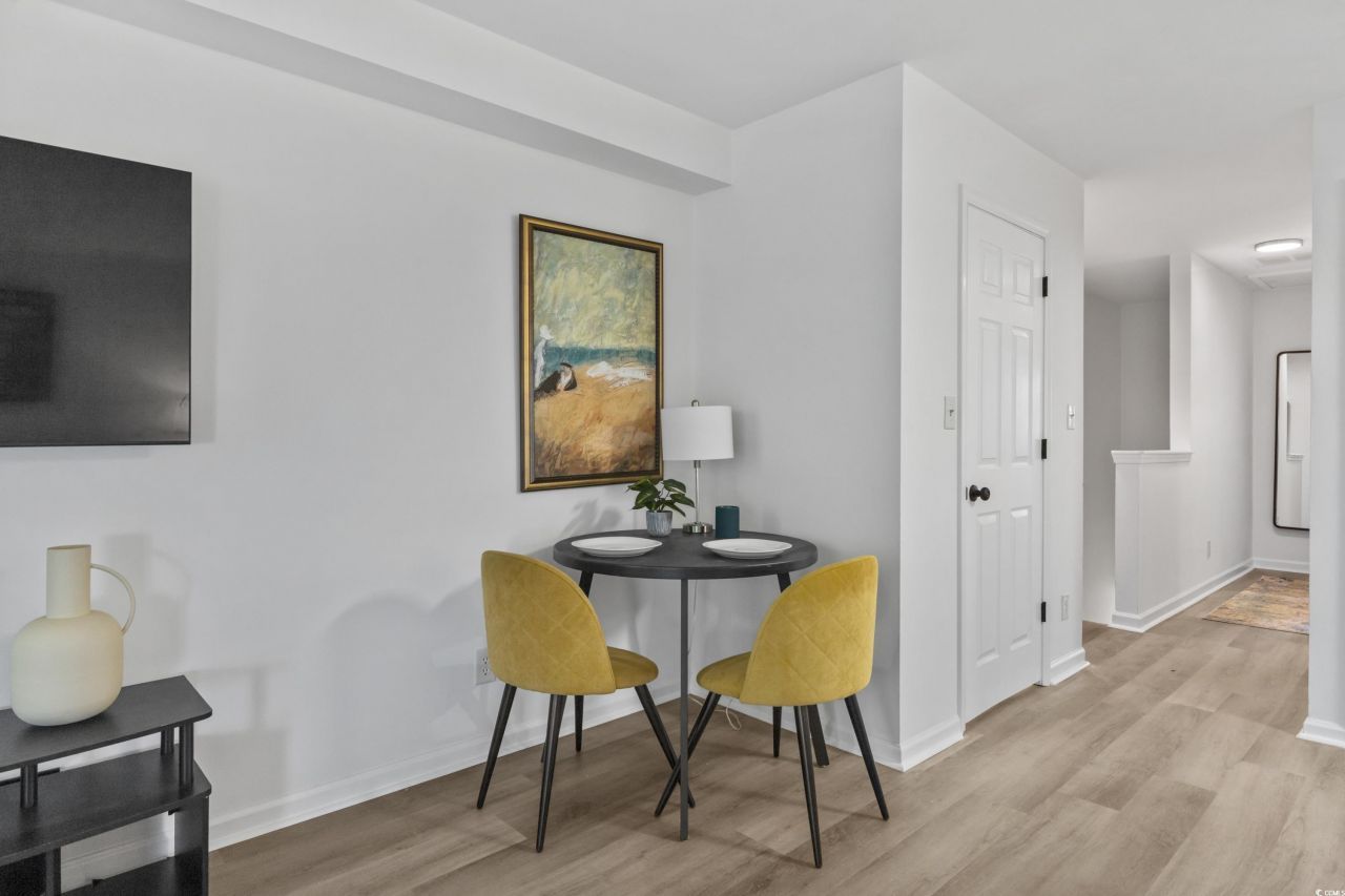 200 Double Eagle Dr. Photo 11