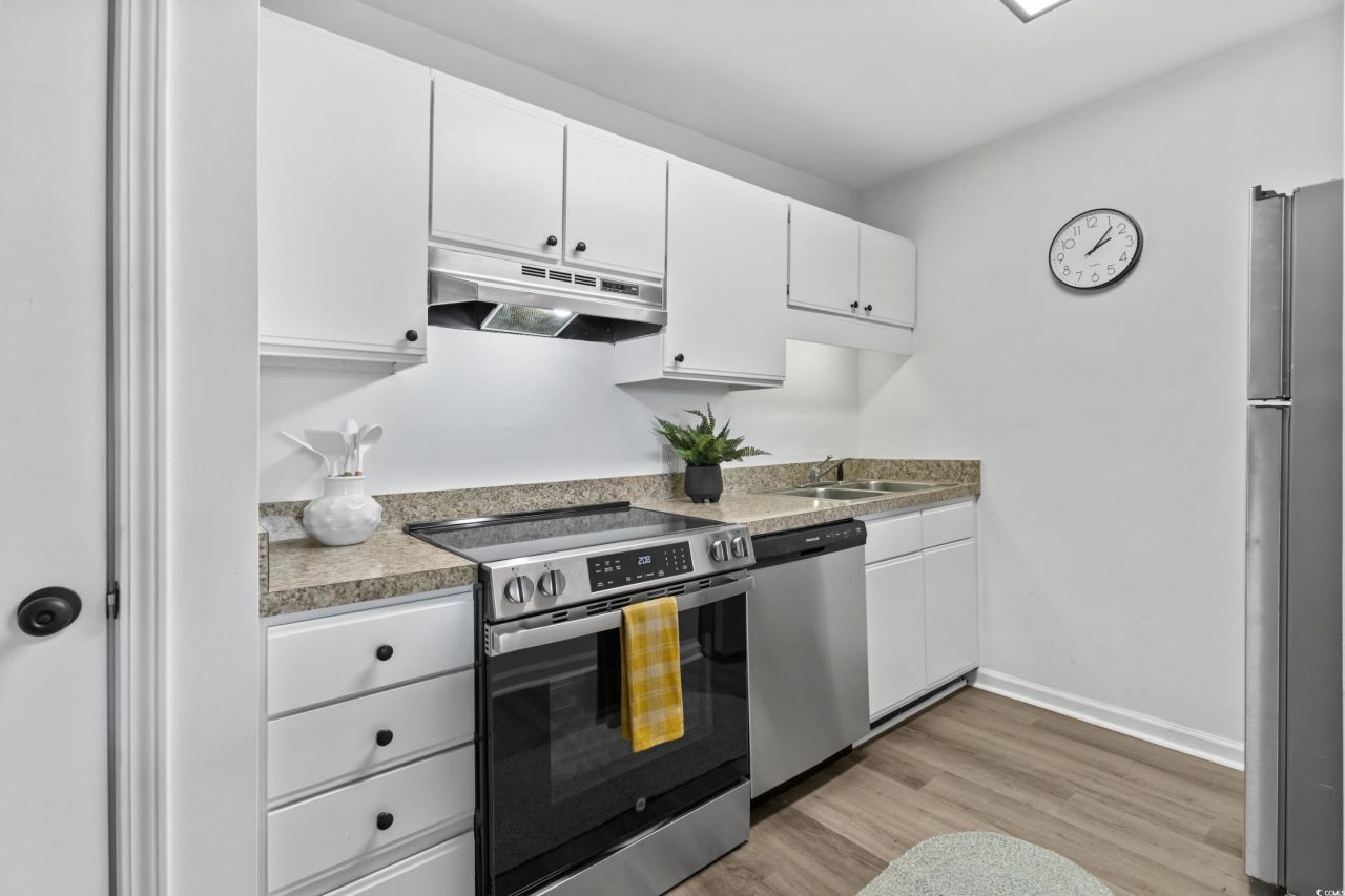 200 Double Eagle Dr. Photo 13