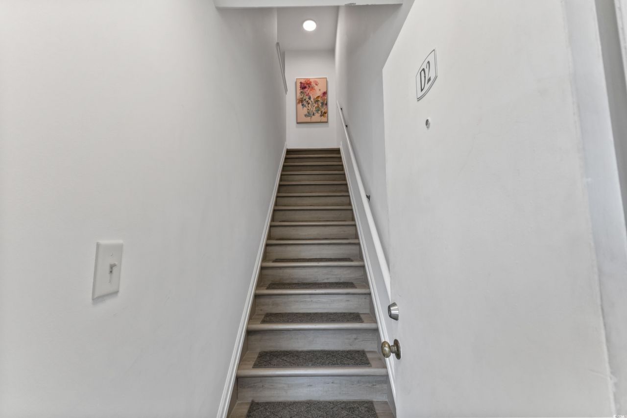 200 Double Eagle Dr. Photo 24