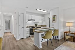 200 Double Eagle Dr. photo 4