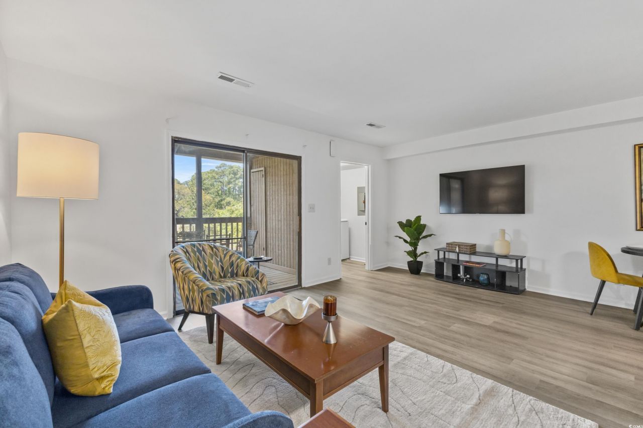 200 Double Eagle Dr. Photo 7