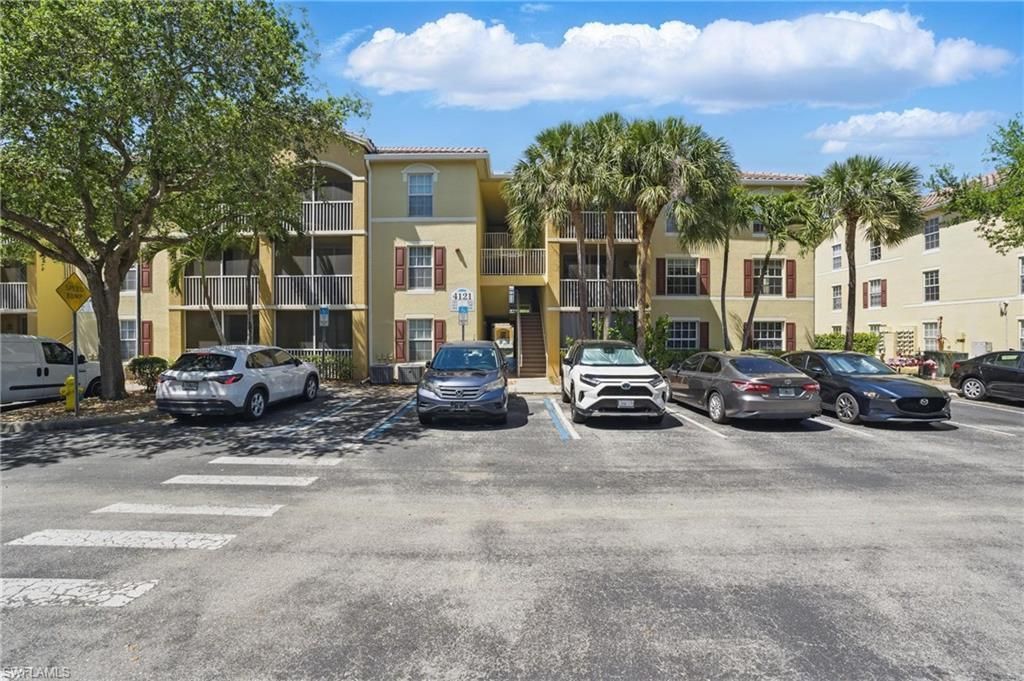 4121 Residence Dr, Unit 324, Fort Myers, FL 33901 Photo