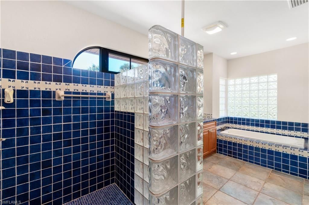 27557 Shore Dr, Bonita Springs, FL 34134 Photo