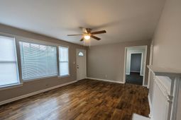 223 Caldwell Street photo 4