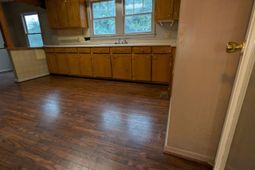 223 Caldwell Street photo 4