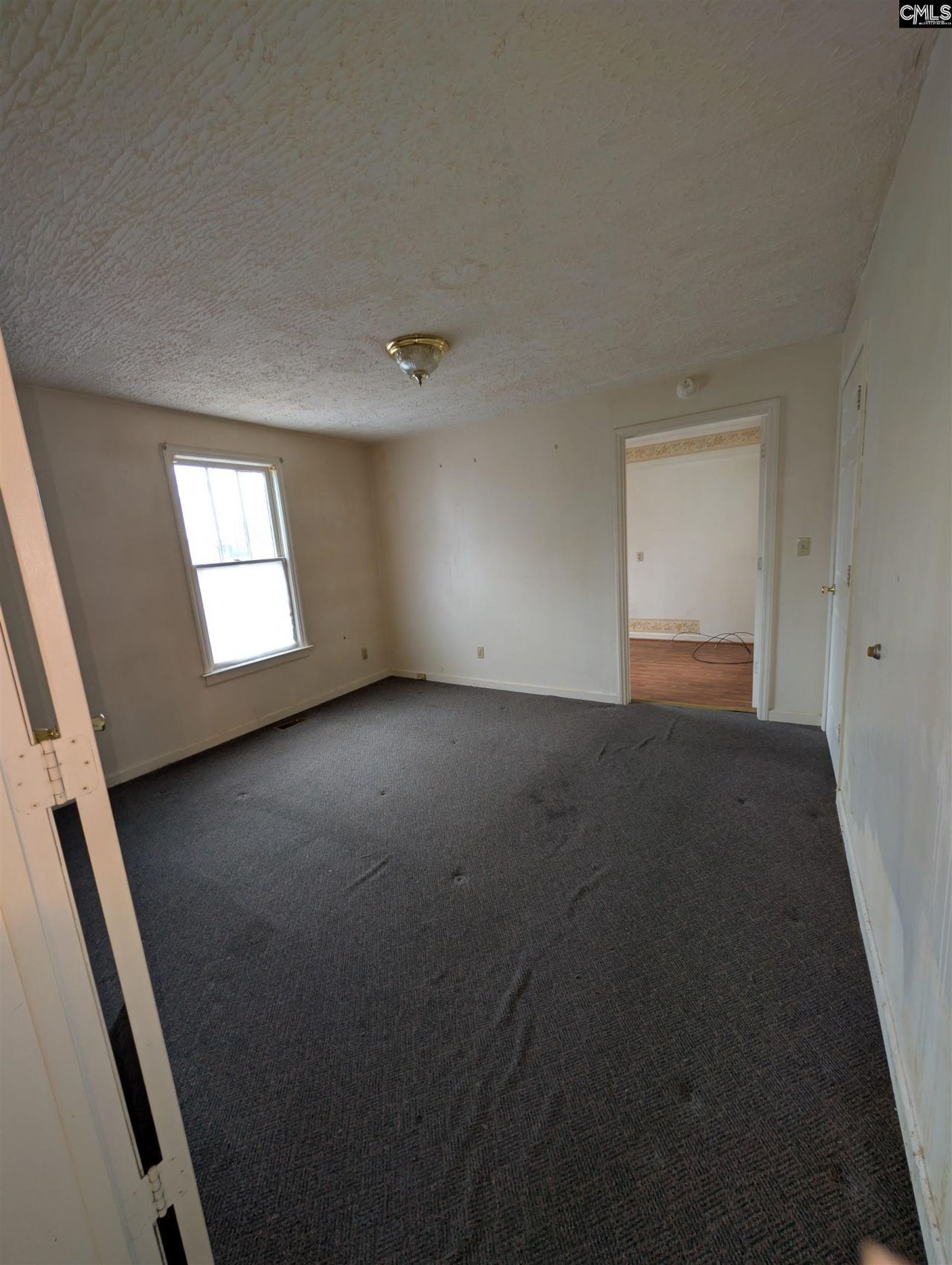 223 Caldwell Street Photo 7