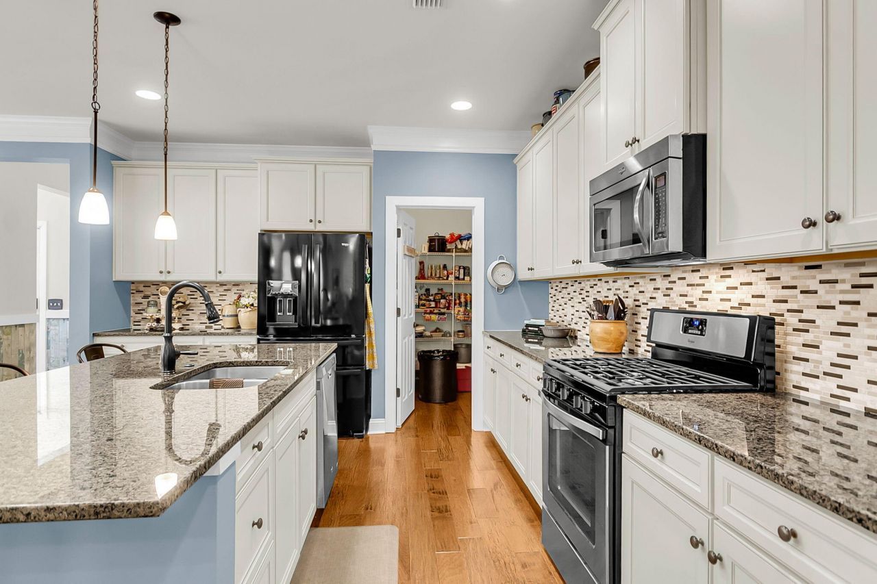 3138 Moonlight Drive Photo 14