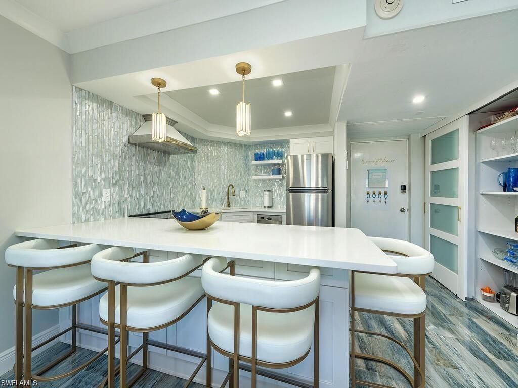 1 Bluebill Ave, Unit 703, Naples, FL 34108 Photo