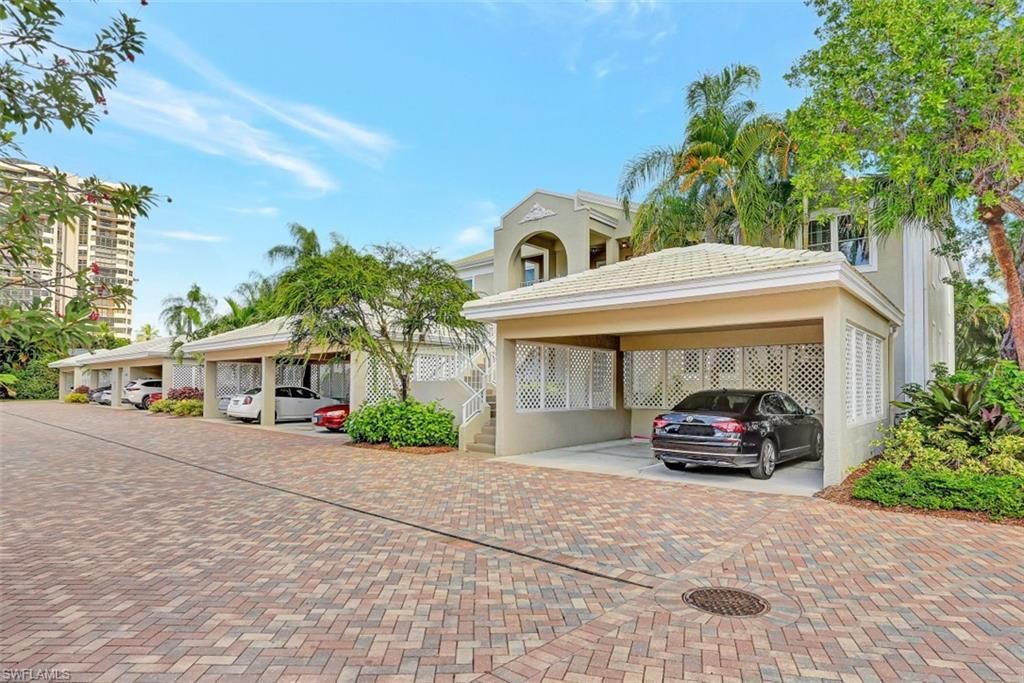 5899 Chanteclair Dr, Unit 226, Naples, FL 34108 Photo