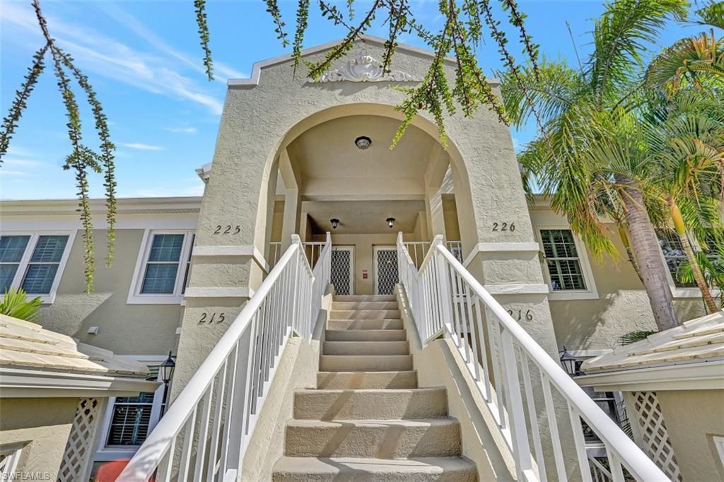 5899 Chanteclair Dr, Unit 226, Naples, FL 34108 Photo