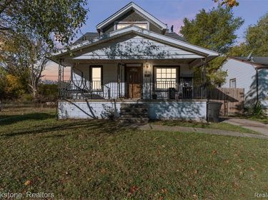 6225 Stahelin Avenue, Detroit, MI 48228