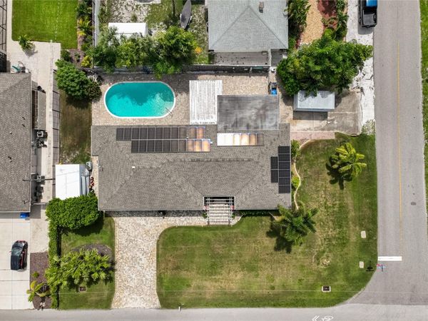 1099 NOKOMIS AVENUE S, VENICE, FL 34285