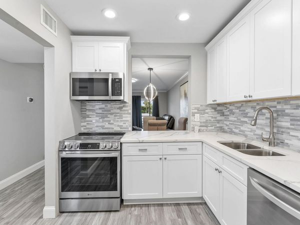 118 Lake Constance Drive, West Palm Beach, FL 33411