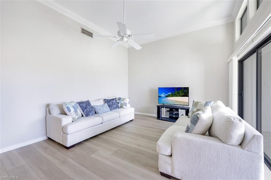 6525 Valen Way, Unit D-302, Naples, FL 34108 Photo