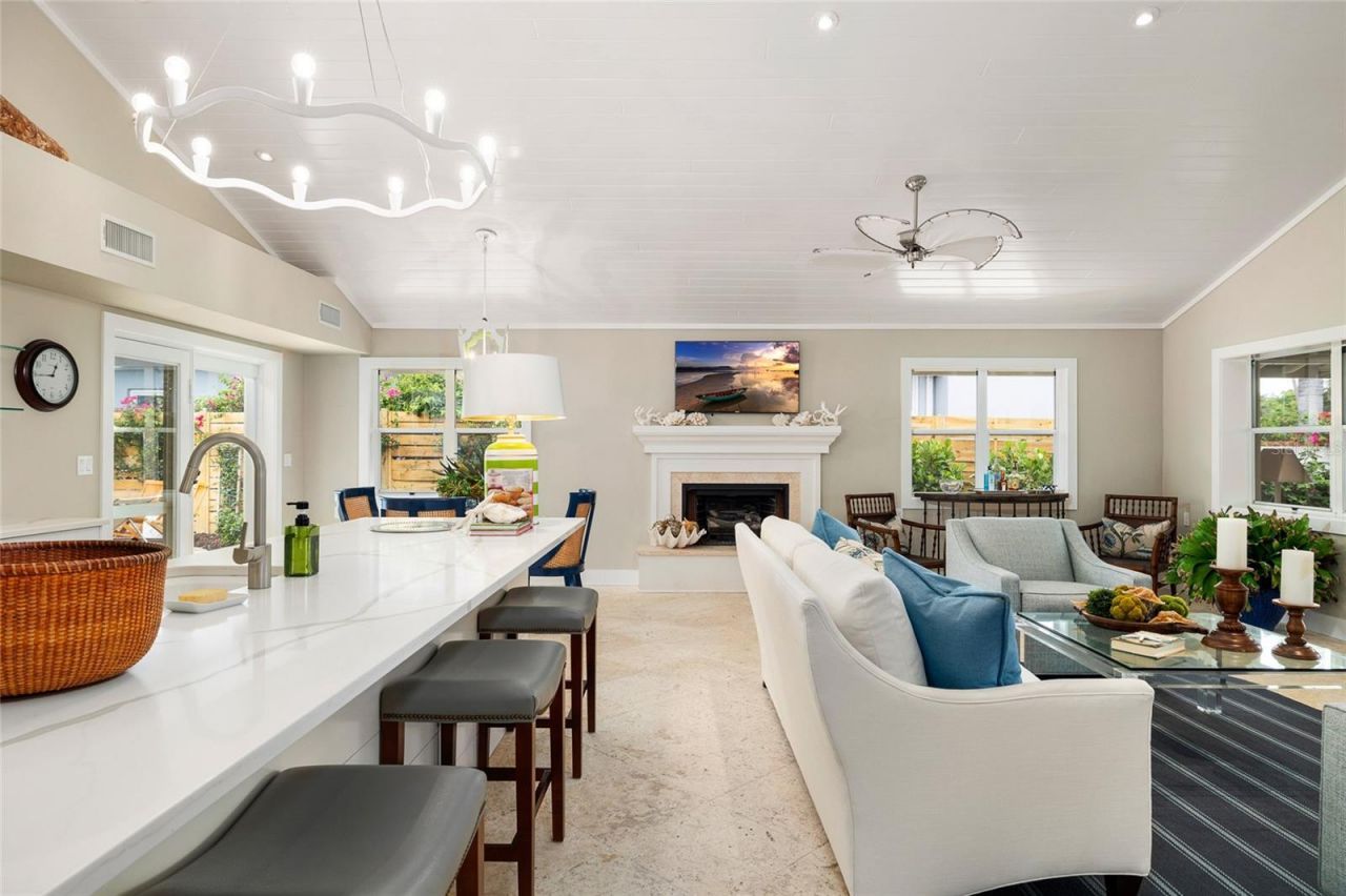 350 Gilchrist Avenue, Boca Grande, FL 33921 Photo