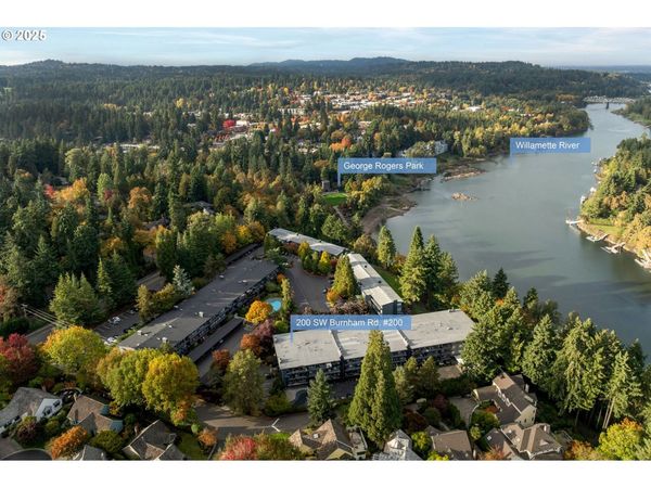 200 BURNHAM RD, Unit 200, Lake Oswego, OR 97034