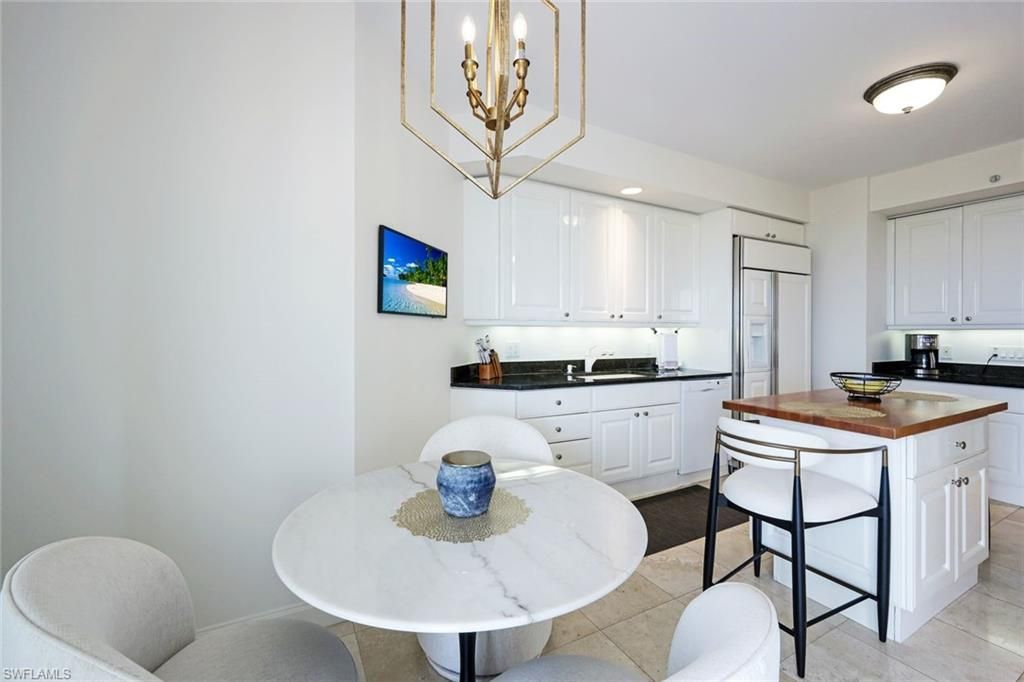 6597 Nicholas Blvd, Unit 705, Naples, FL 34108 Photo