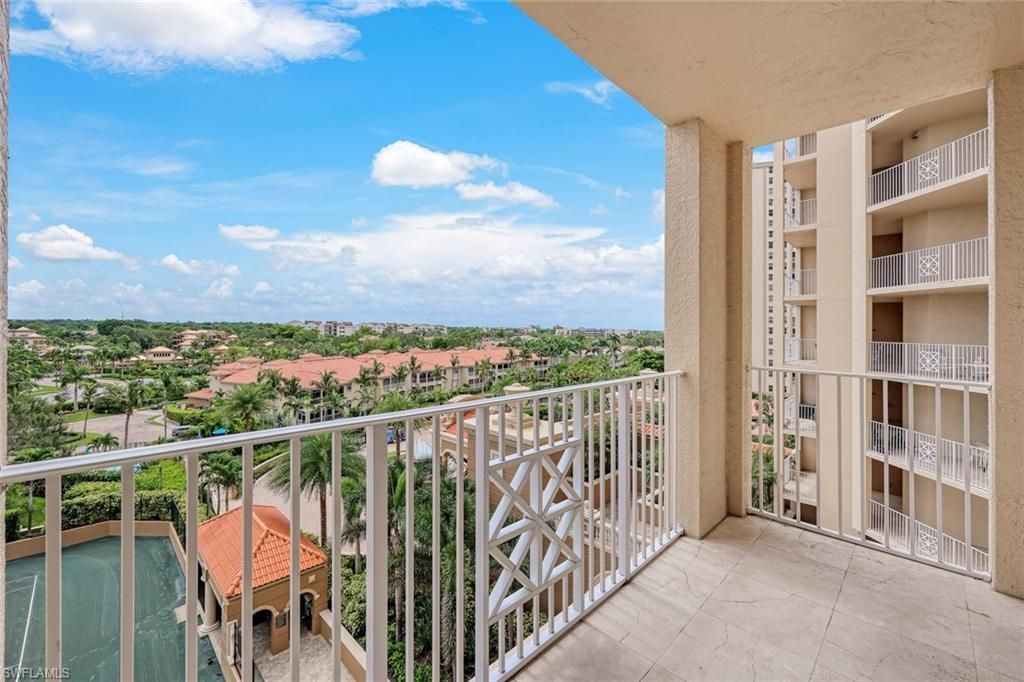 6597 Nicholas Blvd, Unit 705, Naples, FL 34108 Photo