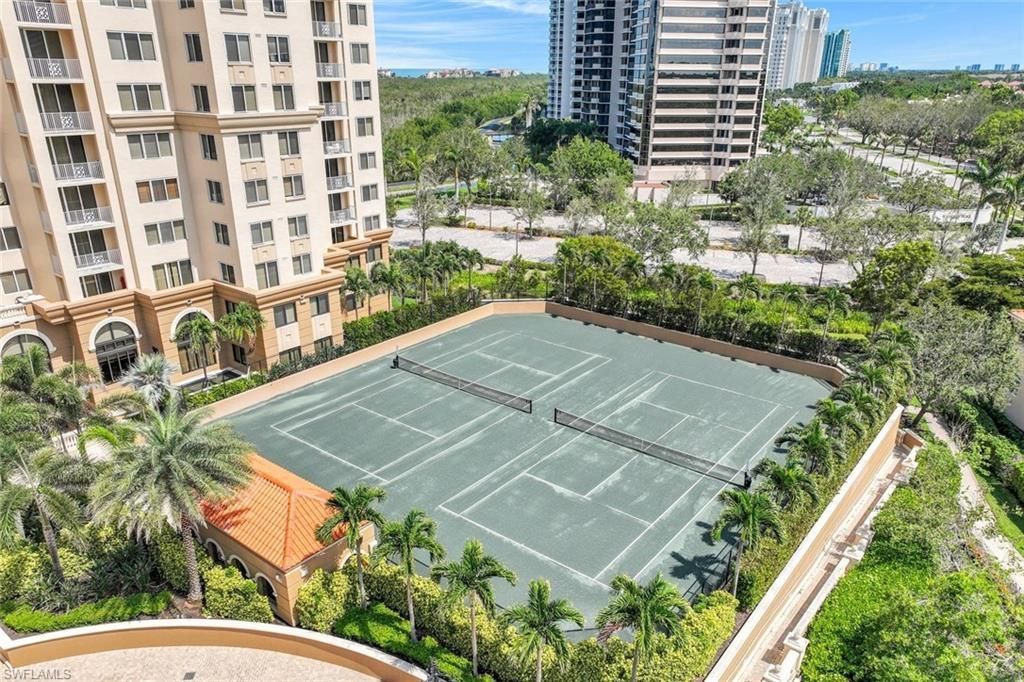 6597 Nicholas Blvd, Unit 705, Naples, FL 34108 Photo