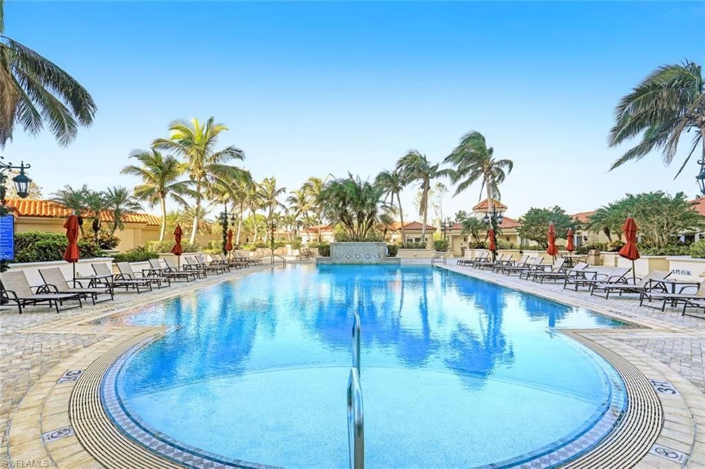 6597 Nicholas Blvd, Unit 705, Naples, FL 34108 Photo