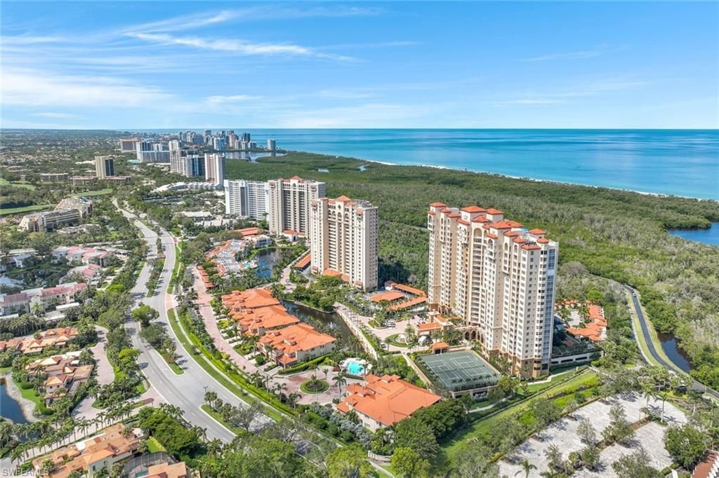 6597 Nicholas Blvd, Unit 705, Naples, FL 34108 Photo