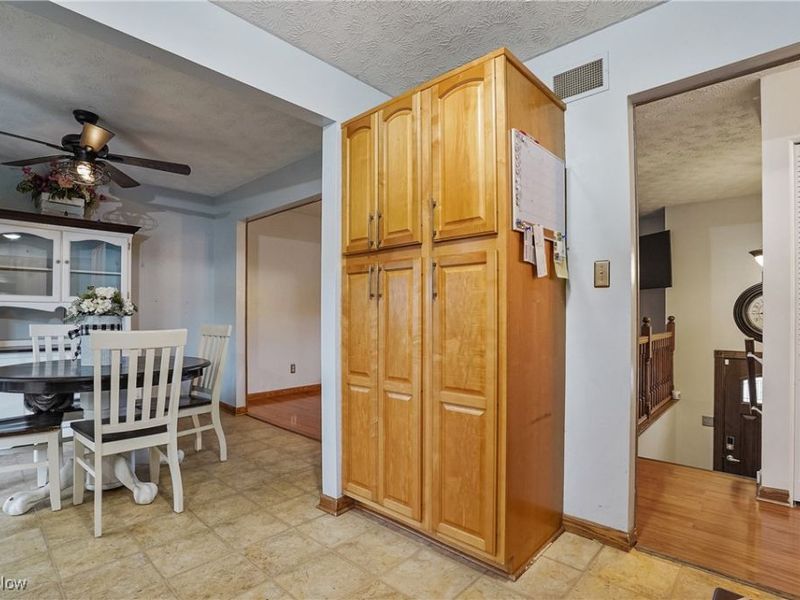 2063 Woodland Trace, Youngstown, OH 44515 Photo 11