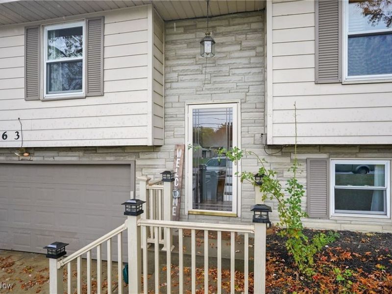 2063 Woodland Trace, Youngstown, OH 44515 Photo 2