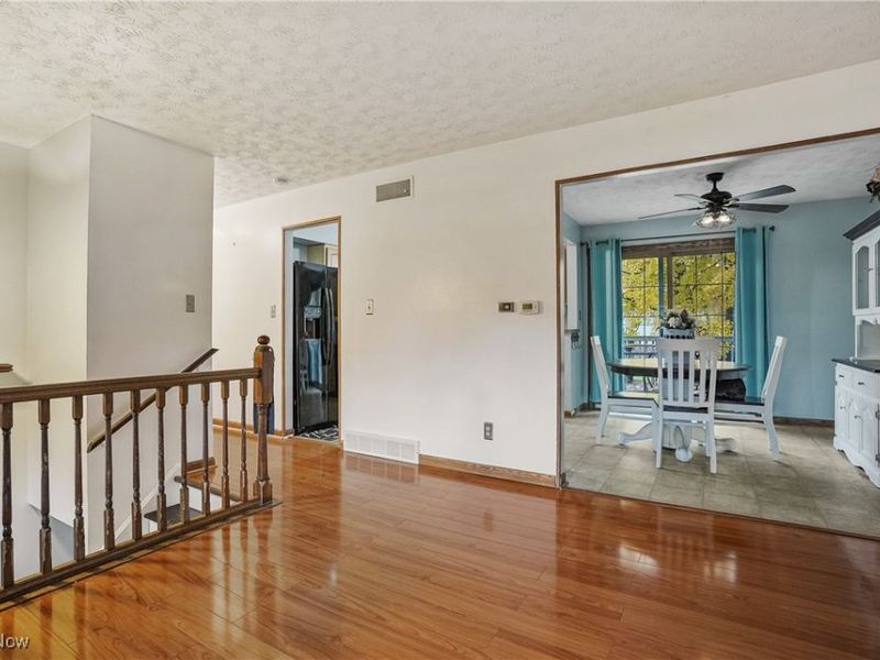 2063 Woodland Trace, Youngstown, OH 44515 Photo 4