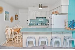 9530 Shore Dr. photo 4