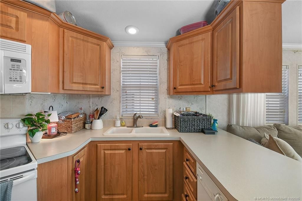 10725 S Ocean Drive, Unit 311, Jensen Beach, FL 34957 Photo