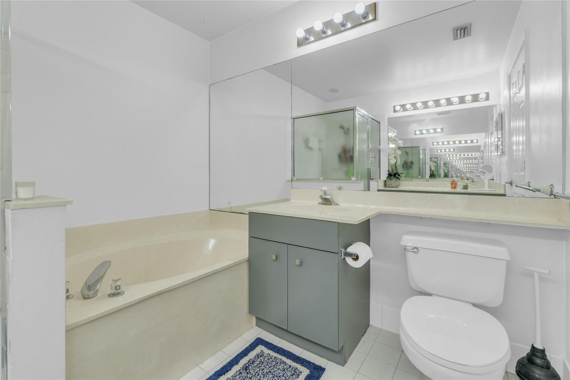 3003 La Mirage, Unit 3003, Lauderhill, FL 33319 Photo