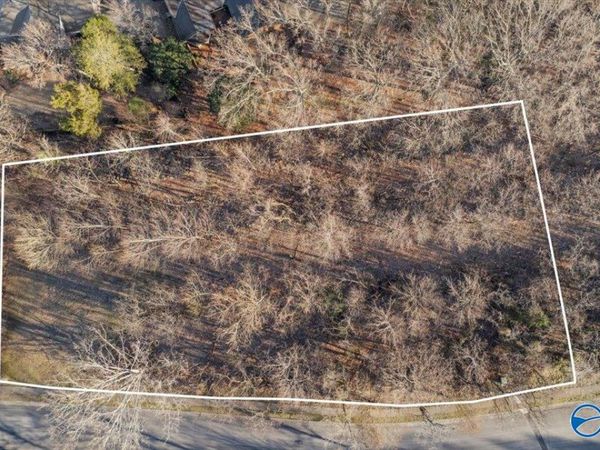 3033 Box Canyon Road SE, Huntsville, AL 35757