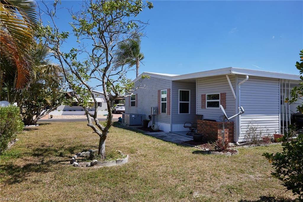 15 Ilex St, Alva, FL 33920 Photo