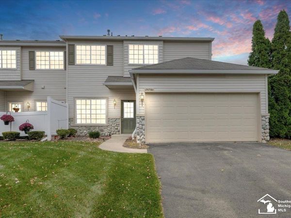 26761 Kirkway Circle, Woodhaven, MI 48183