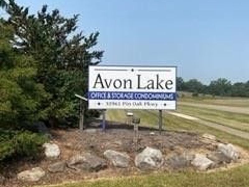 32961 Pin Oak Parkway, Unit 109, Avon Lake, OH 44012 Photo 2