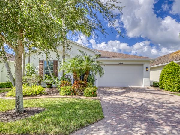 10095 SW Indian Lilac Trail, Port St. Lucie, FL 34987