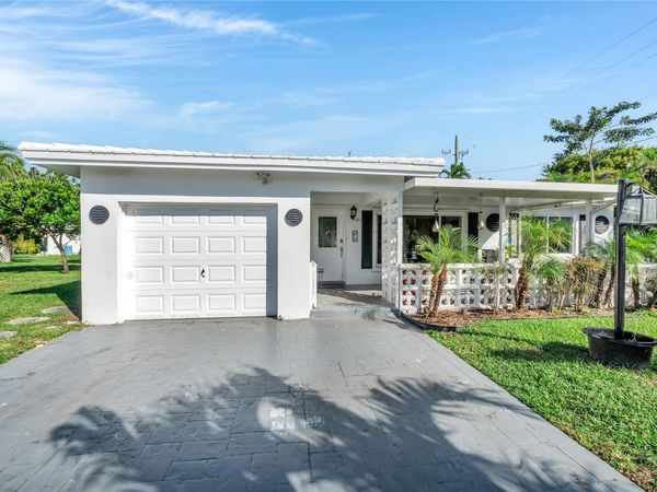 101 NW 32nd Ct, Pompano Beach, FL 33064