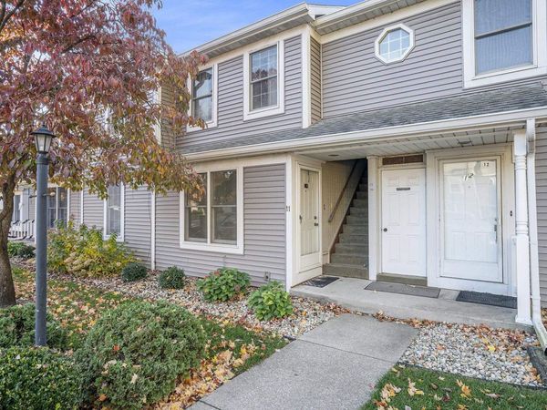 1601 S 16th Street, Unit 11, Goshen, IN 46526