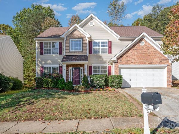 9819 Jeanette Circle, Charlotte, NC 28213