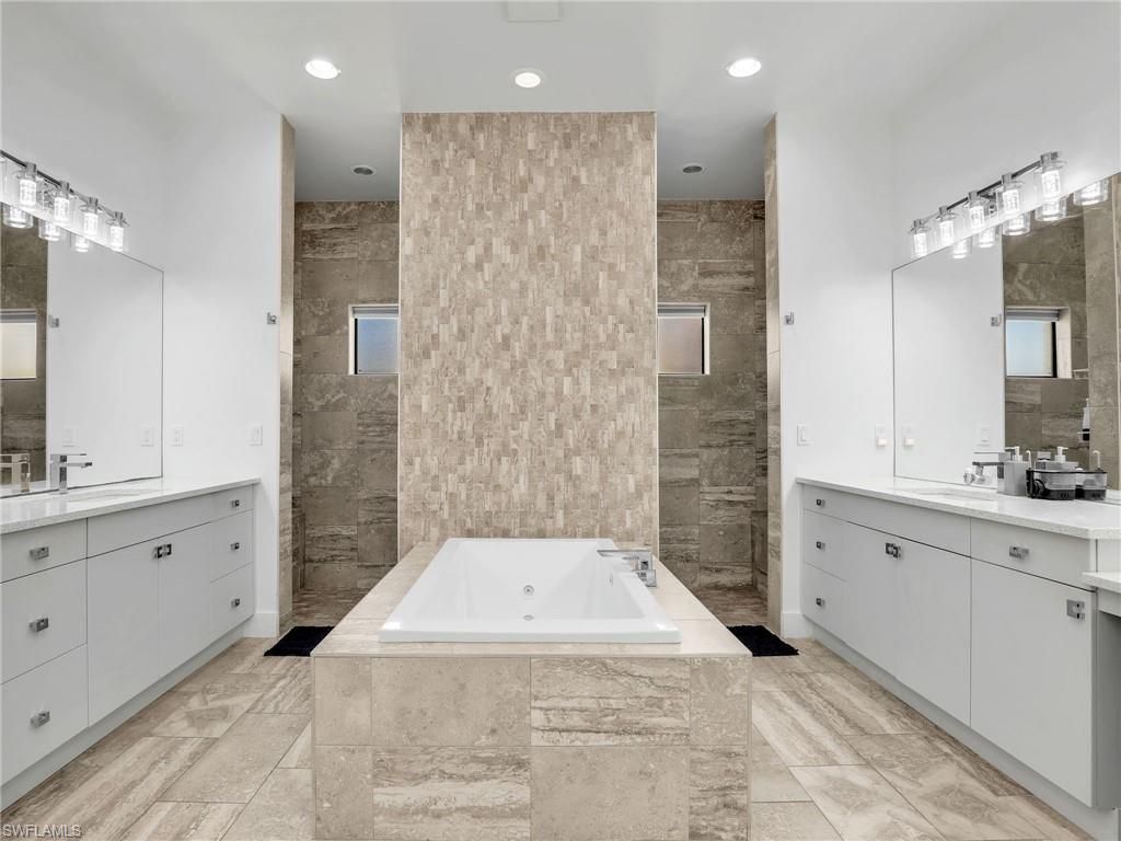 2333 SW 21st Ave, Cape Coral, FL 33991 Photo