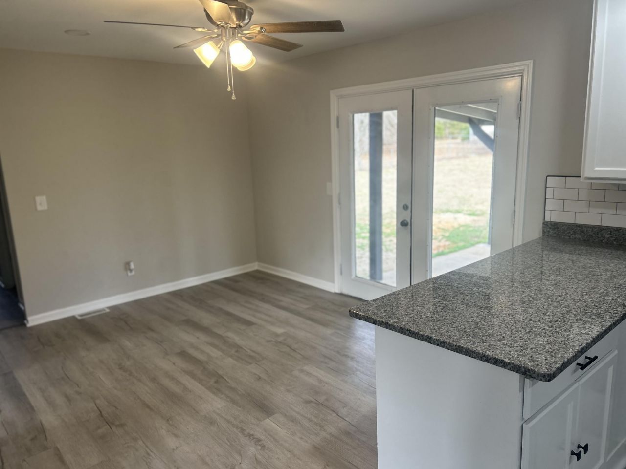 571 SW Sherrie Lane Photo 10