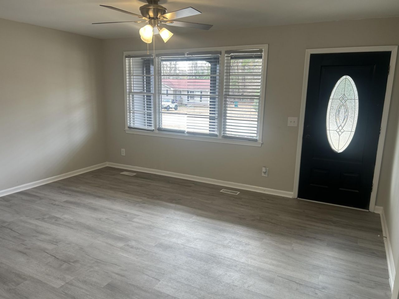 571 SW Sherrie Lane Photo 11