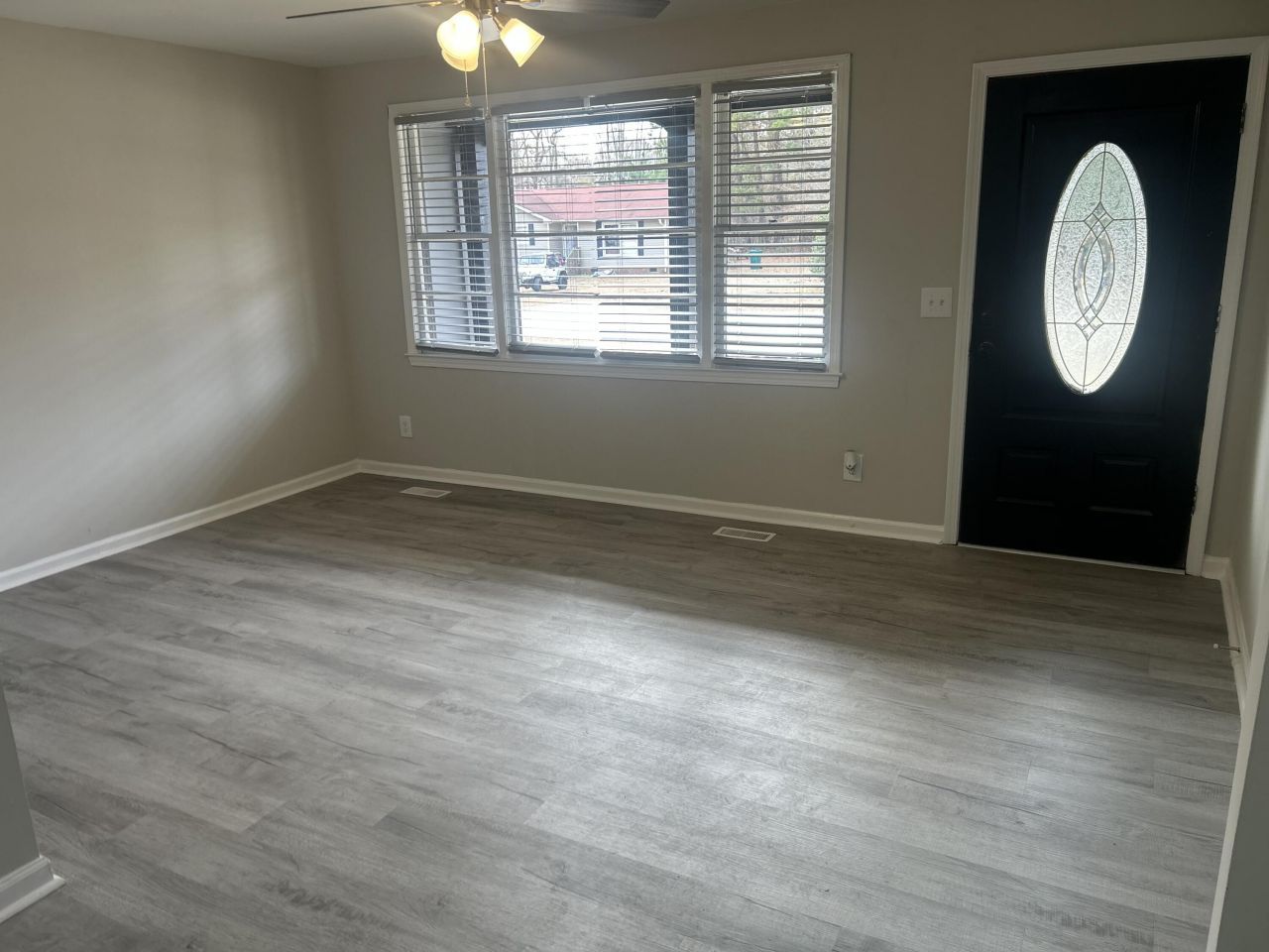 571 SW Sherrie Lane Photo 12