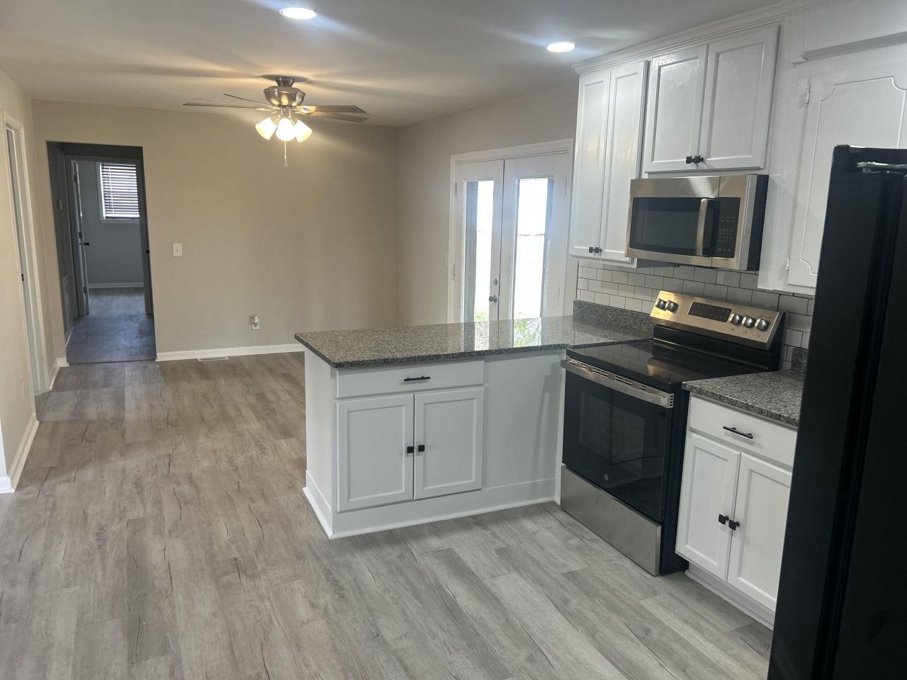 571 SW Sherrie Lane Photo 6