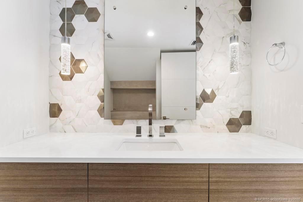 53 SE Seminole Street, Unit 1A, Stuart, FL 34994 Photo