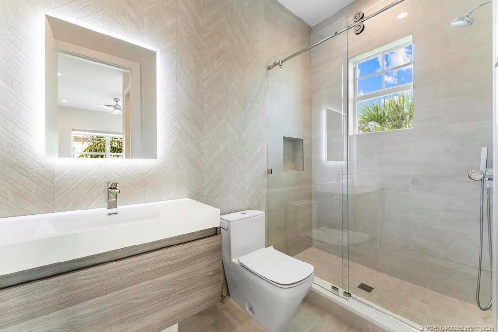 53 SE Seminole Street, Unit 1A, Stuart, FL 34994 Photo